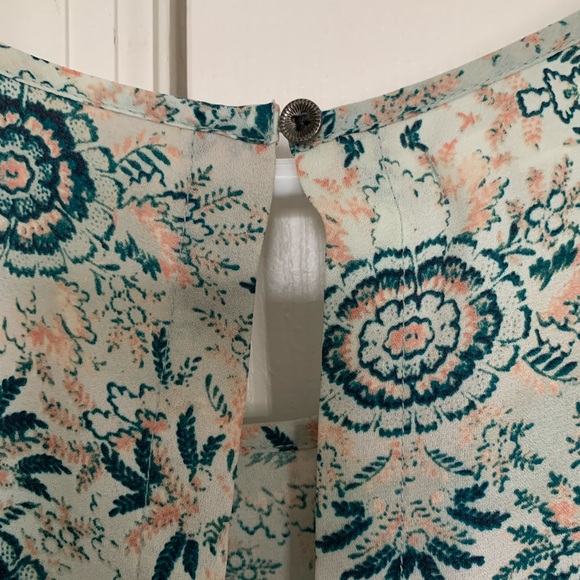 Maurice’s top - Picture 4 of 5